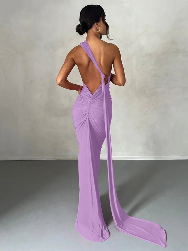 Vestido largo asimétrico con espalda abierta