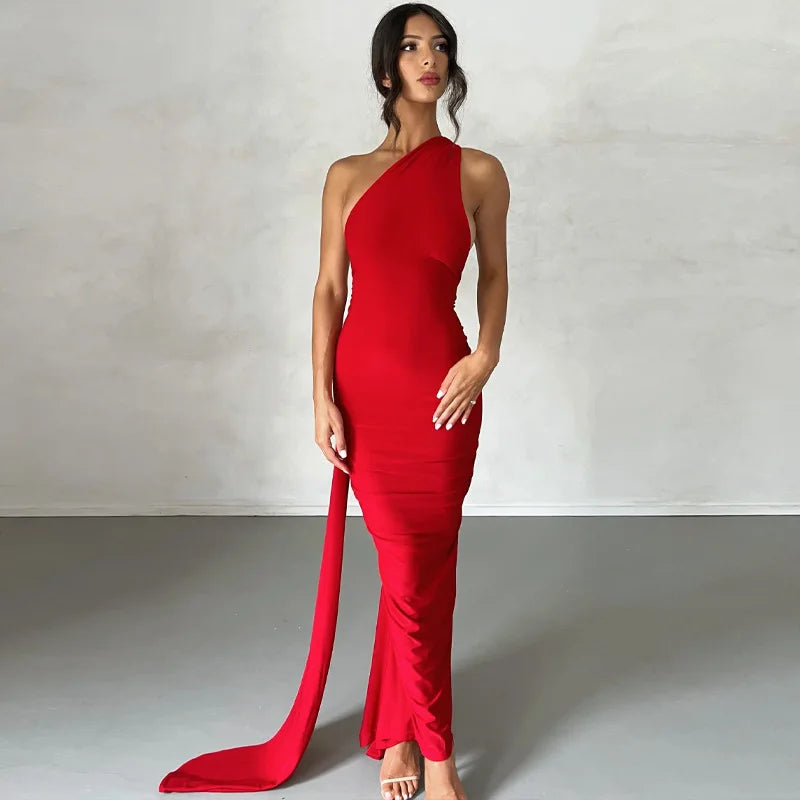 Vestido largo asimétrico con espalda abierta